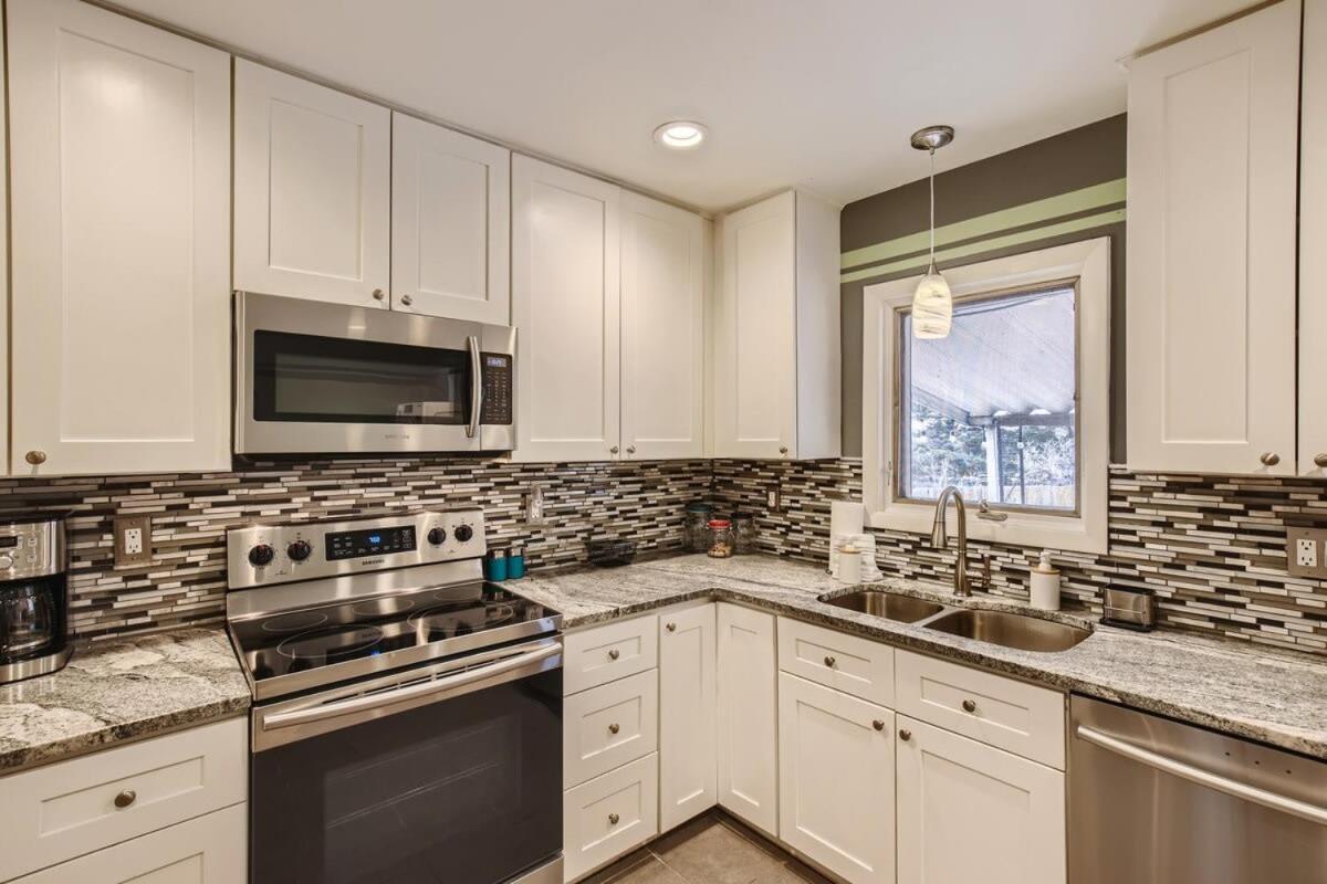 Ranch-style Retreat Walk To Light Rail * DEN