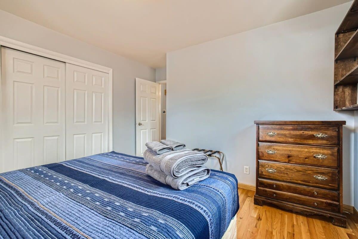Ranch-style Retreat Walk To Light Rail * DEN