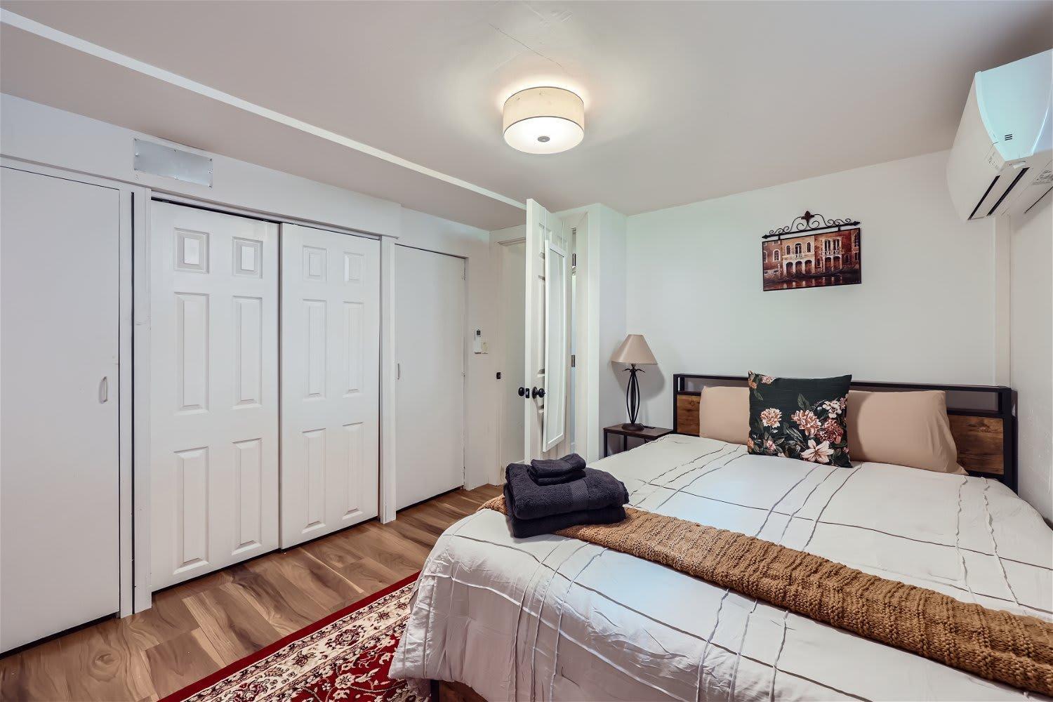 Ranch-style Retreat Walk To Light Rail DEN